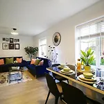 Luxury 2Bdr - Free Parking Rg1