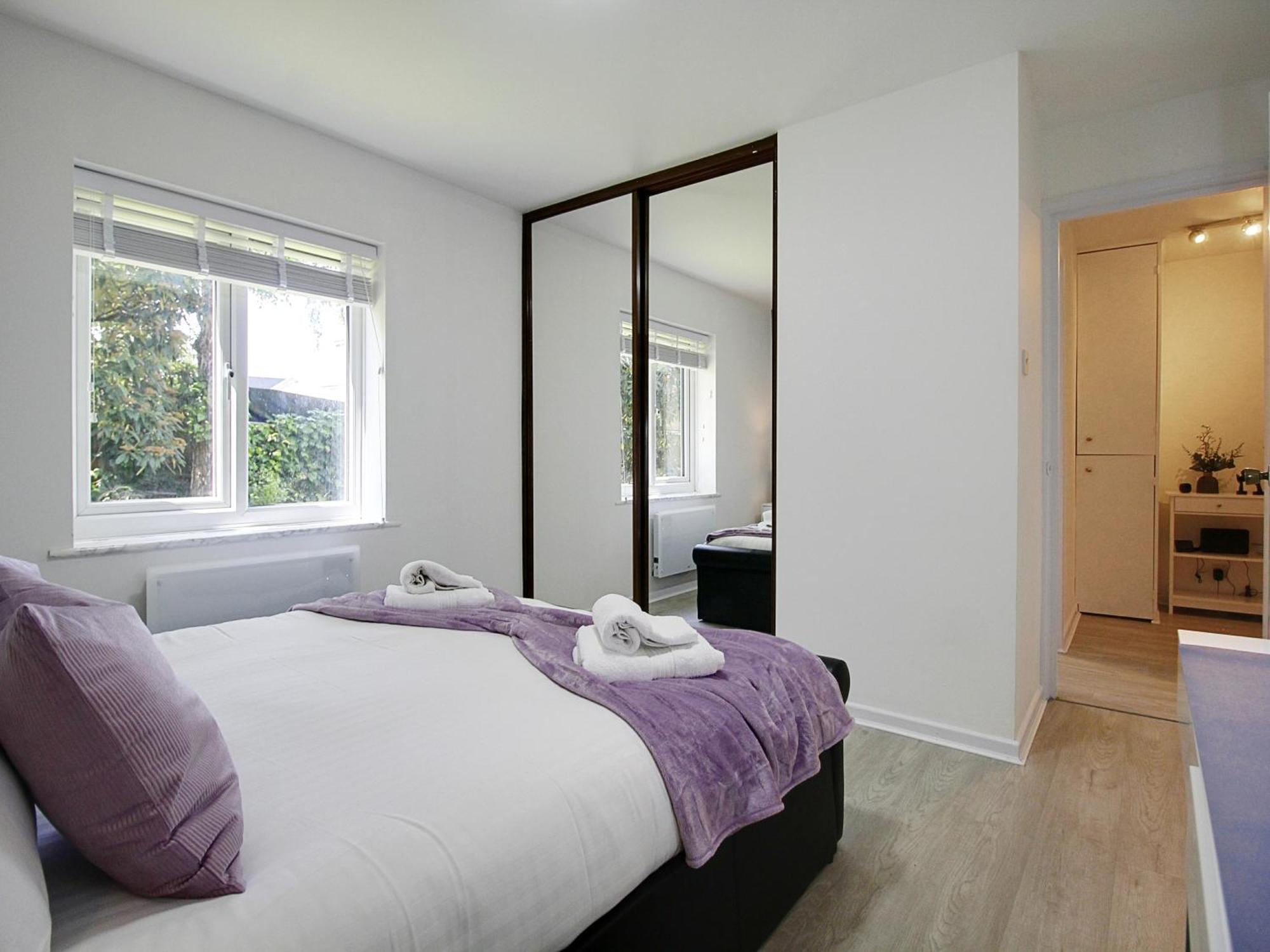 Apartment Luxury 2bdr - Free Parking Rg1